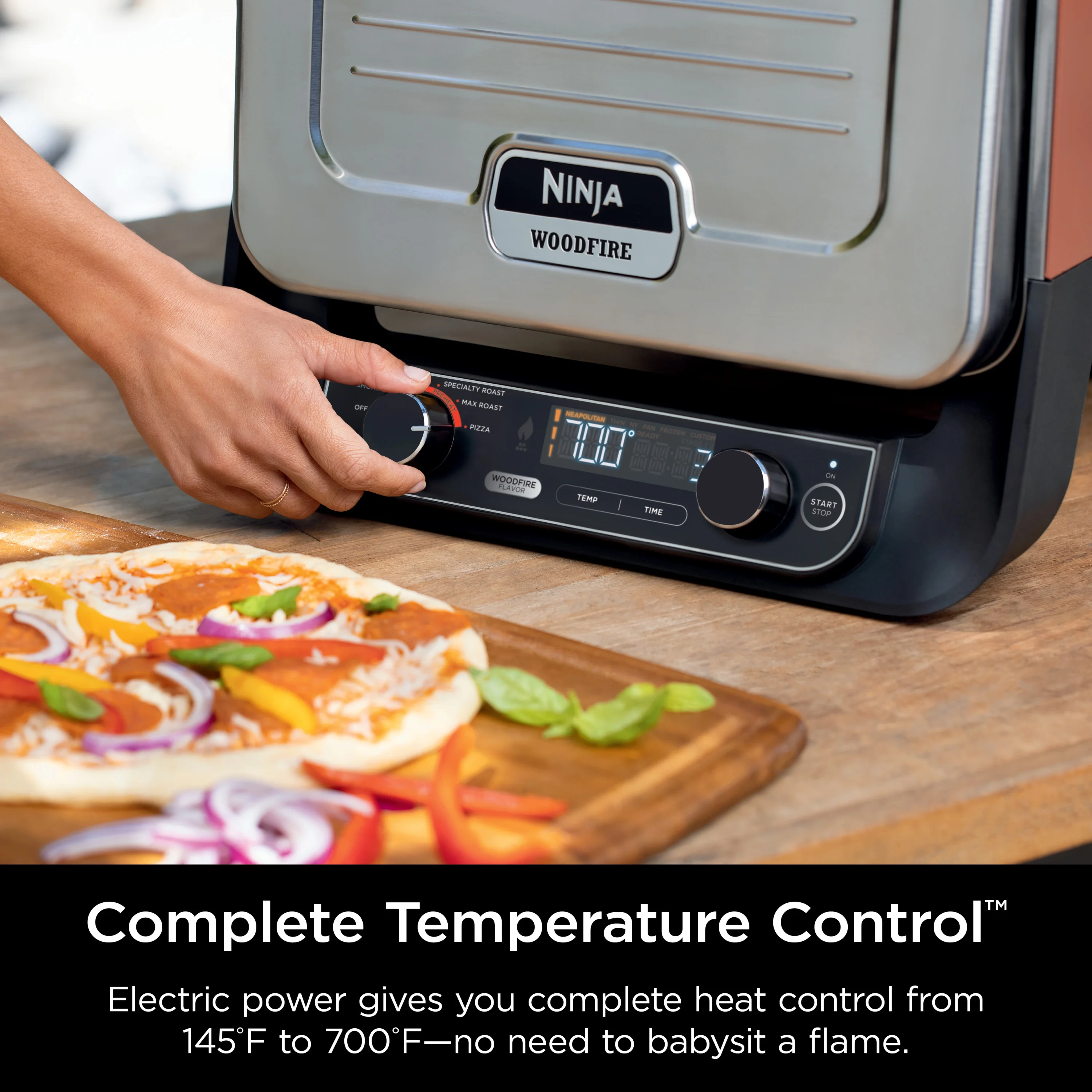 Ninja Woodfire Pizza Oven, 5-in-1 outdoor oven, 5 Pizza Settings, Ninja Woodfire Technology, up to 700°F heat, BBQ smoker, Electric