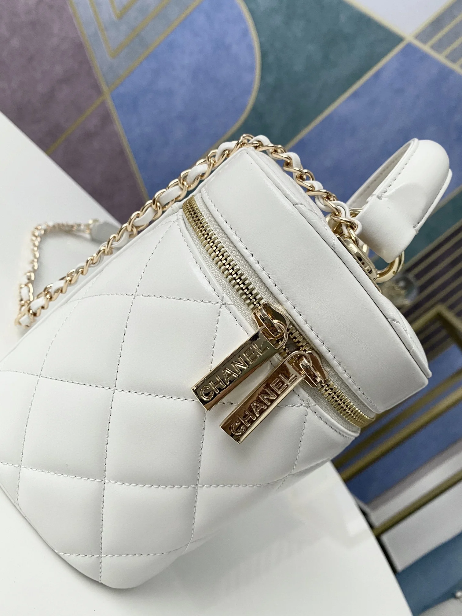 Chanel Vanity Case Gold Hardware White For Women, Women&rsquo;s Handbags, Shoulder Bags 9.4in/24cm
