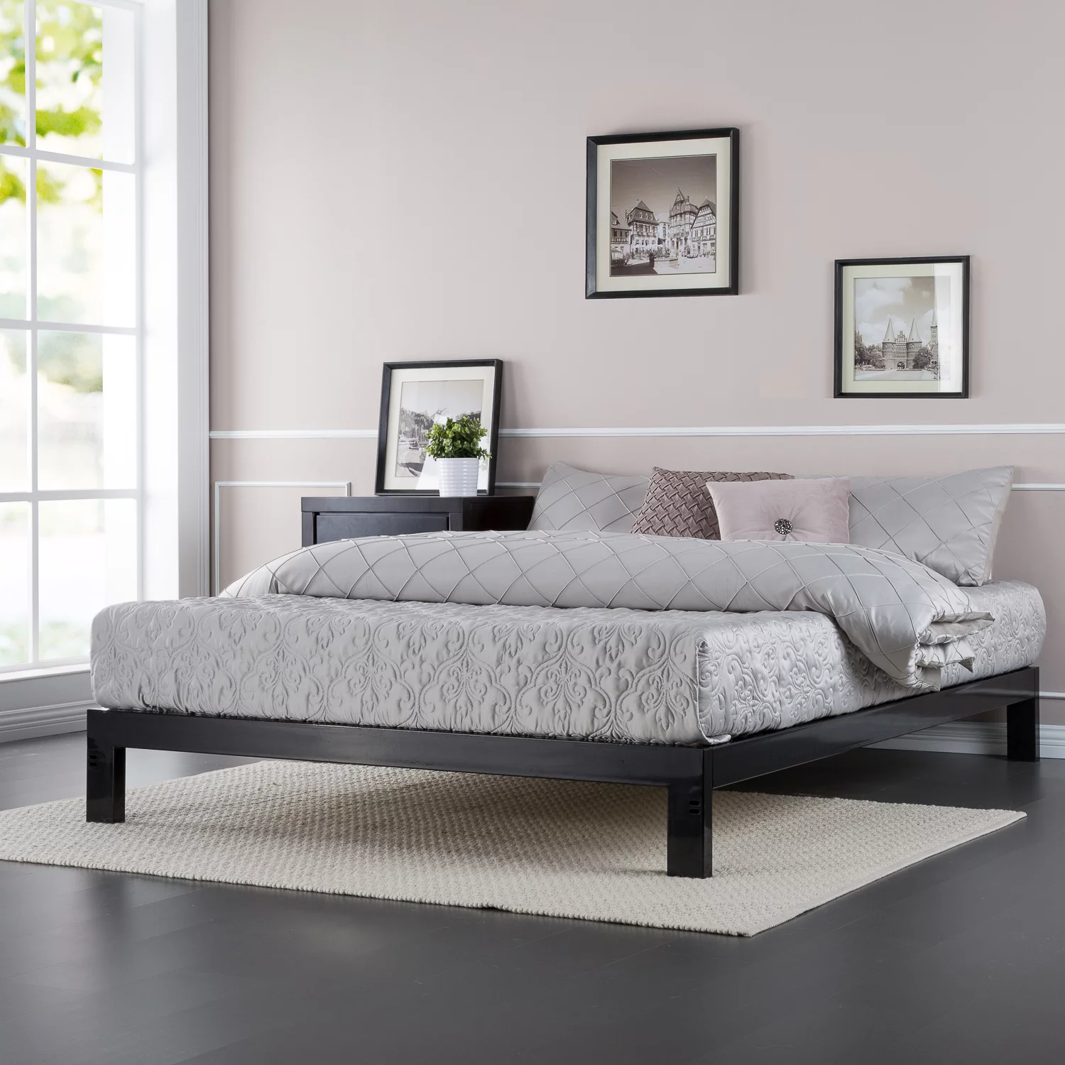 Zinus Metal Platform Bed Frame, Queen, Black