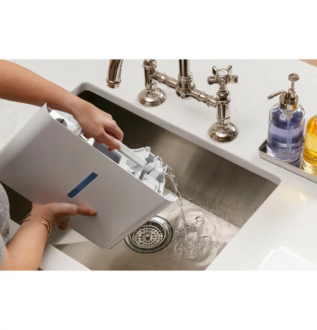 Restored GE Portable Multispeed 20 Pint Electric Home Dehumidifier (Refurbished)