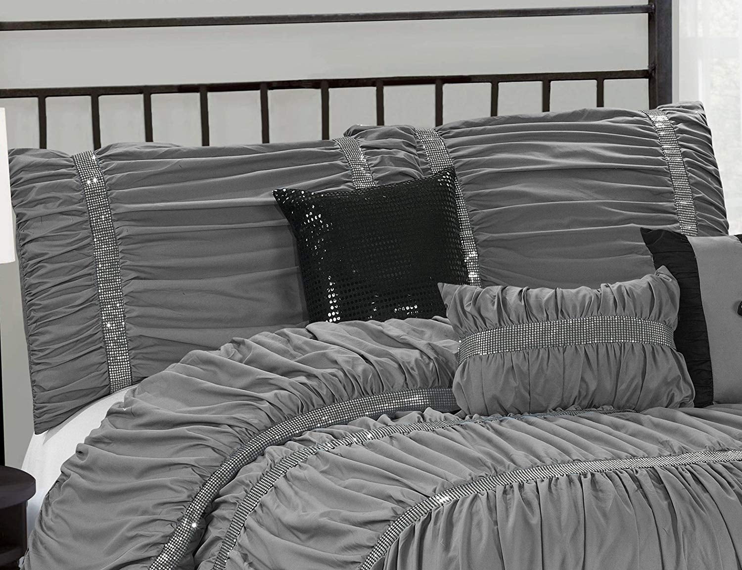 HIG Classic and original 250 Thread Count 7 Piece Comforter Sets Queen with Comforter and Standard shams and Bed Skirt and Square Pillow and Fashin