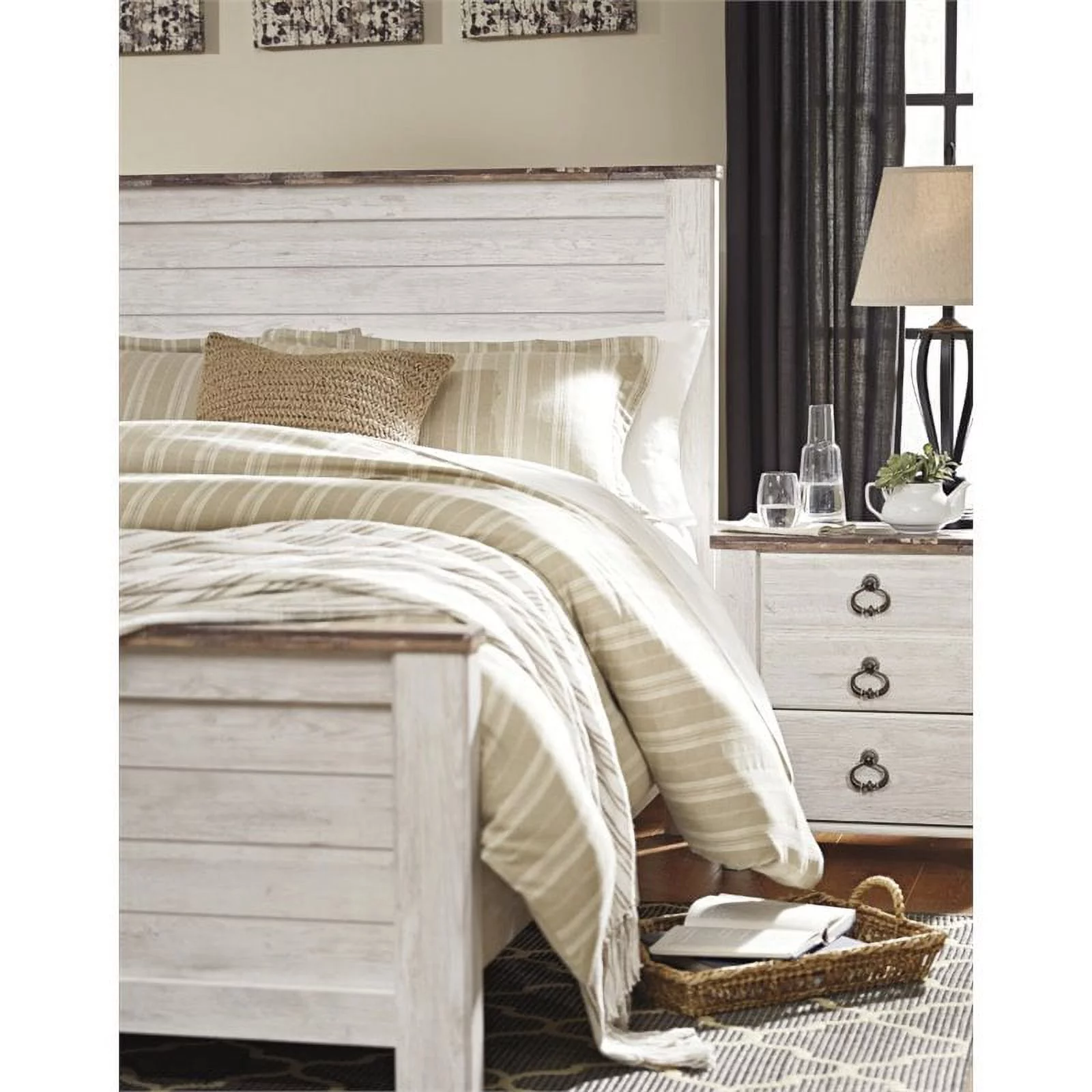 Ashley Furniture Willowton Queen Panel Bed in Whitewash