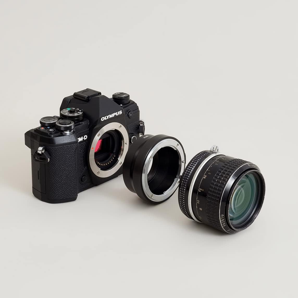 Urth Lens Mount Adapter: Compatible with Olympus OM Lens to Micro Four Thirds (M4/3) Camera Body