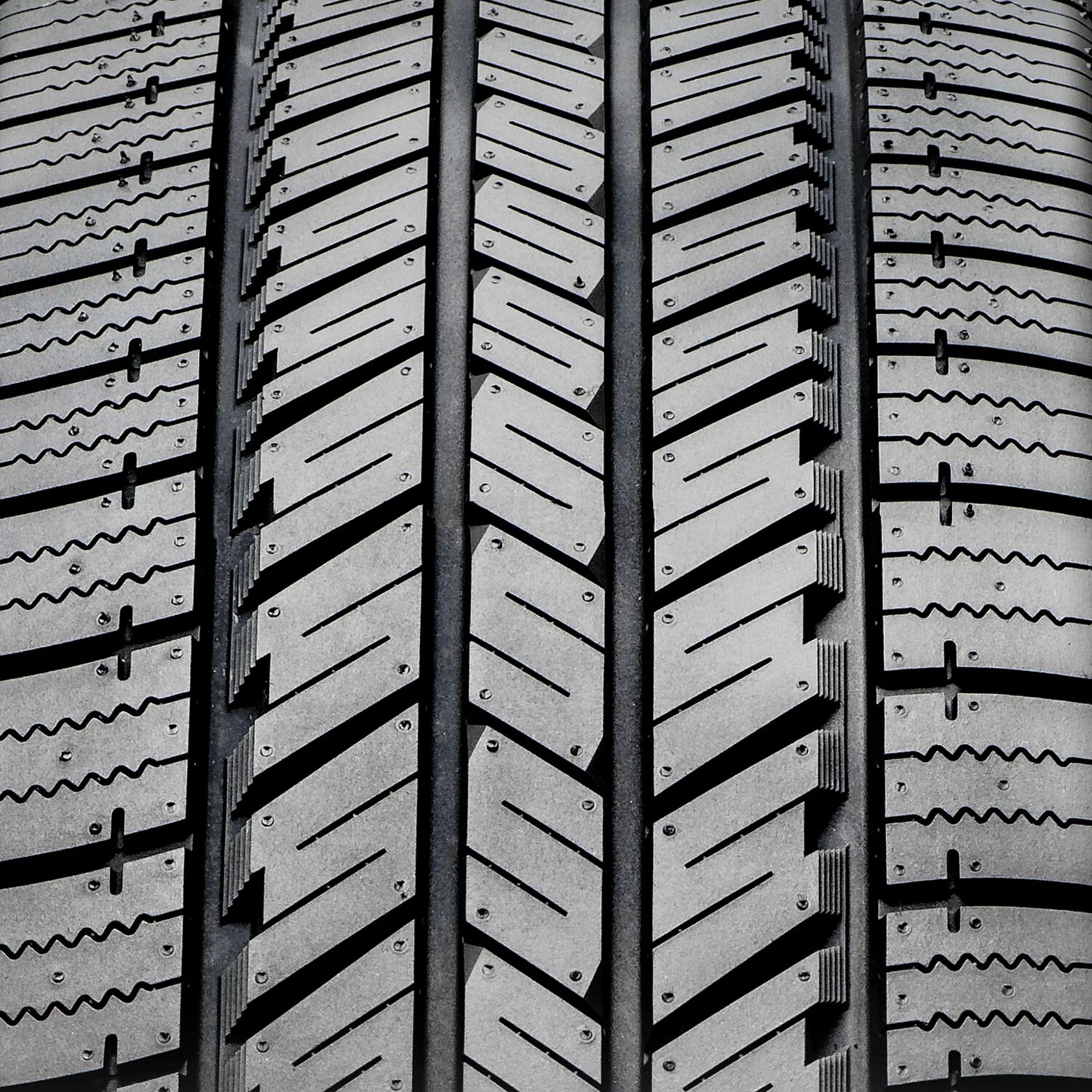 BlackHawk Hiscend-H HT01 All Season 275/60R20 115S Light Truck Tire