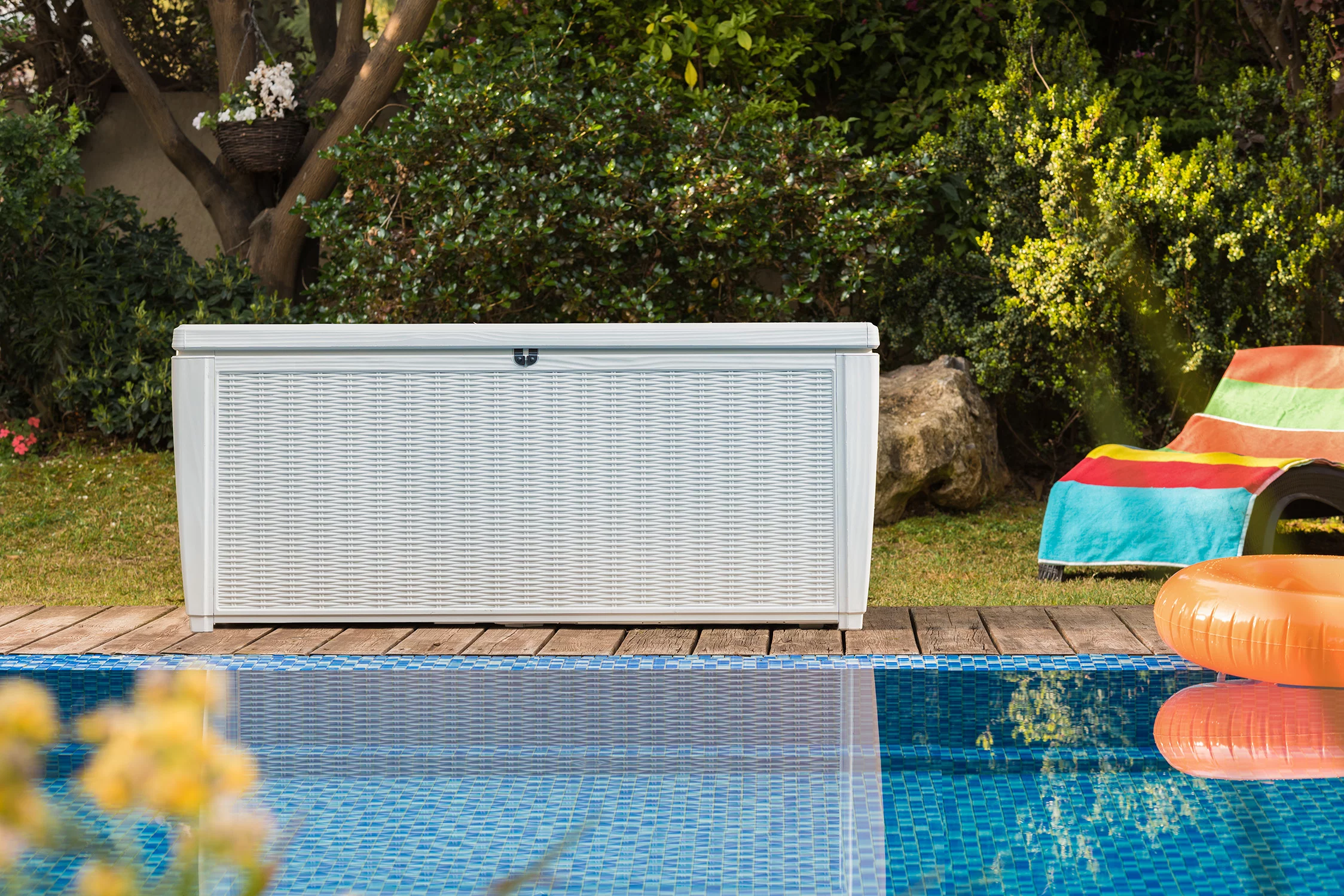 Keter Sumatra 135 Gallon Resin Deck Box with Pool Kit, White