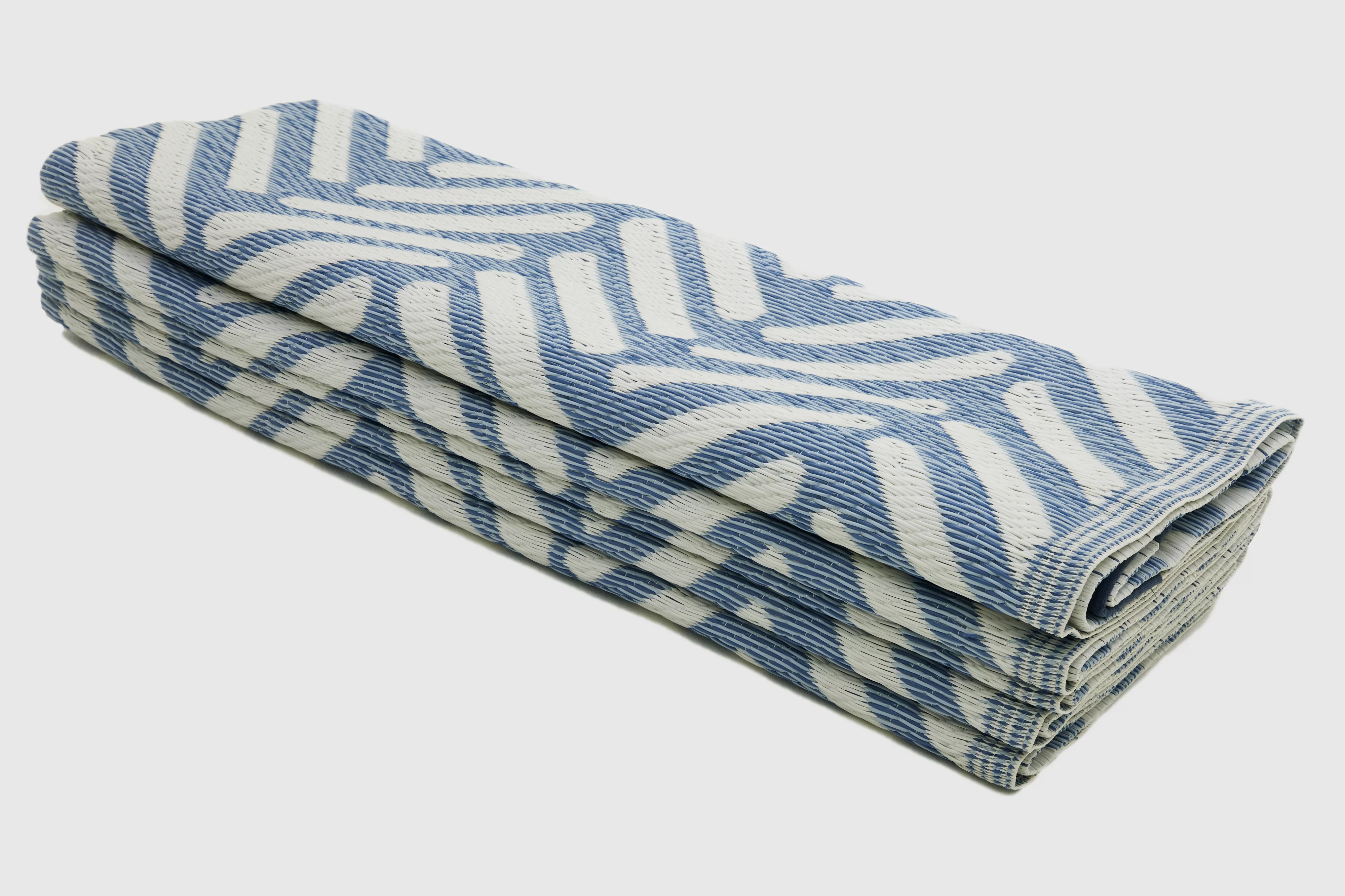FH Home Outdoor Rug - Waterproof, Fade Resistant, Reversible - Premium Recycled Plastic - Herringbone - Large Patio, Deck, Sunroom, RV, Camping