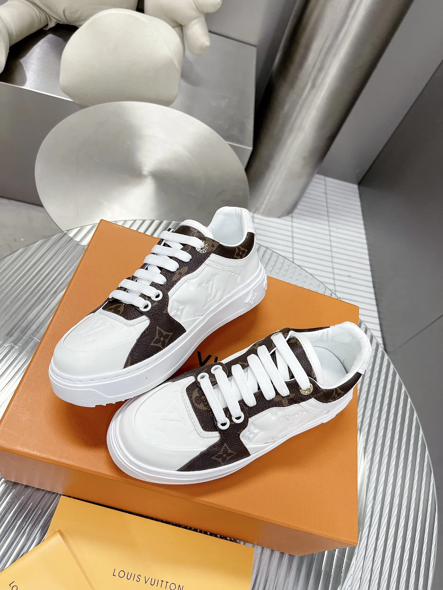 L women Time Out 3D Monogram sneakers
