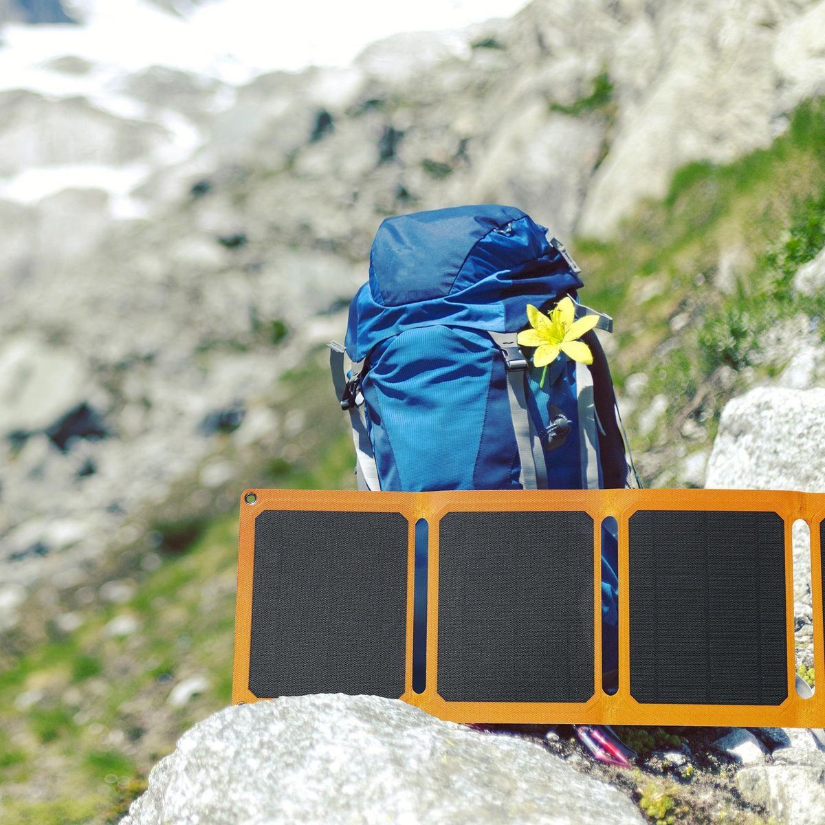 THUNDERBOLT SOLAR 18 Watt Foldable Solar Panel
