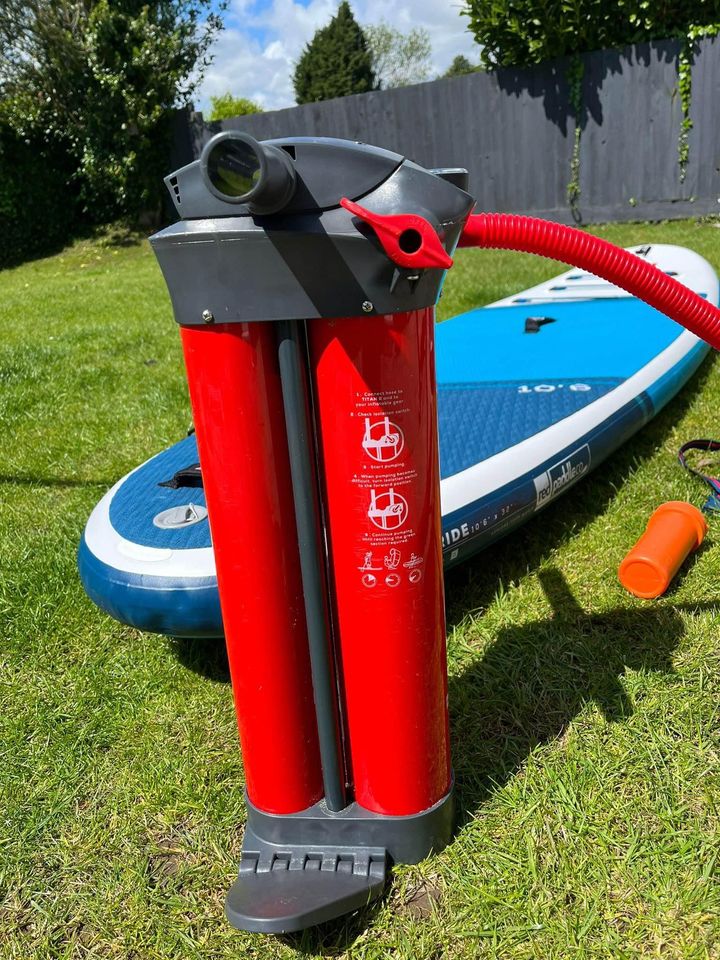Red Paddle Co 10&rsquo;6 Ride Inflatable Stand Up Paddle Board Package, Blue