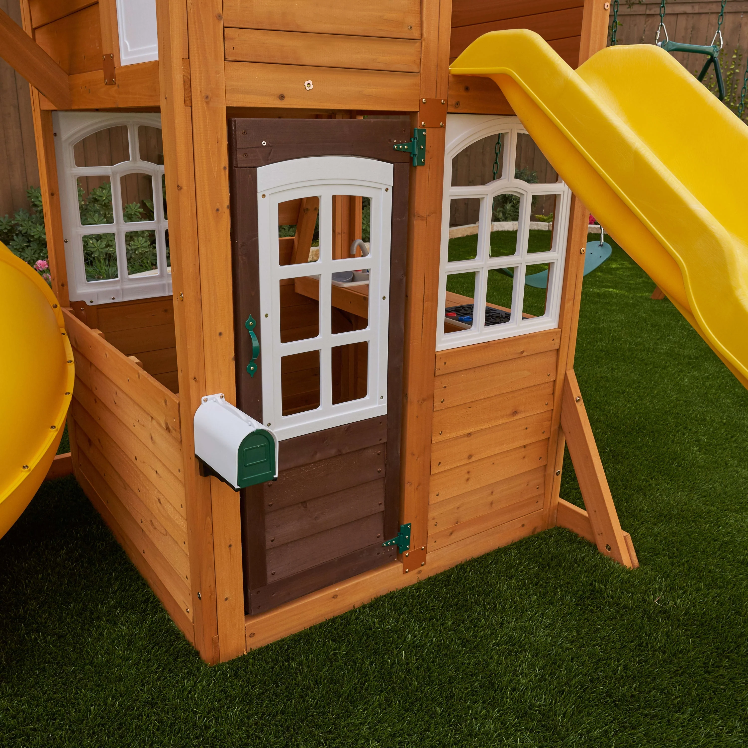 KidKraft Castlewood Wooden Swing Set / Playset with Clubhouse, Mailbox, Slide and Play Kitchen