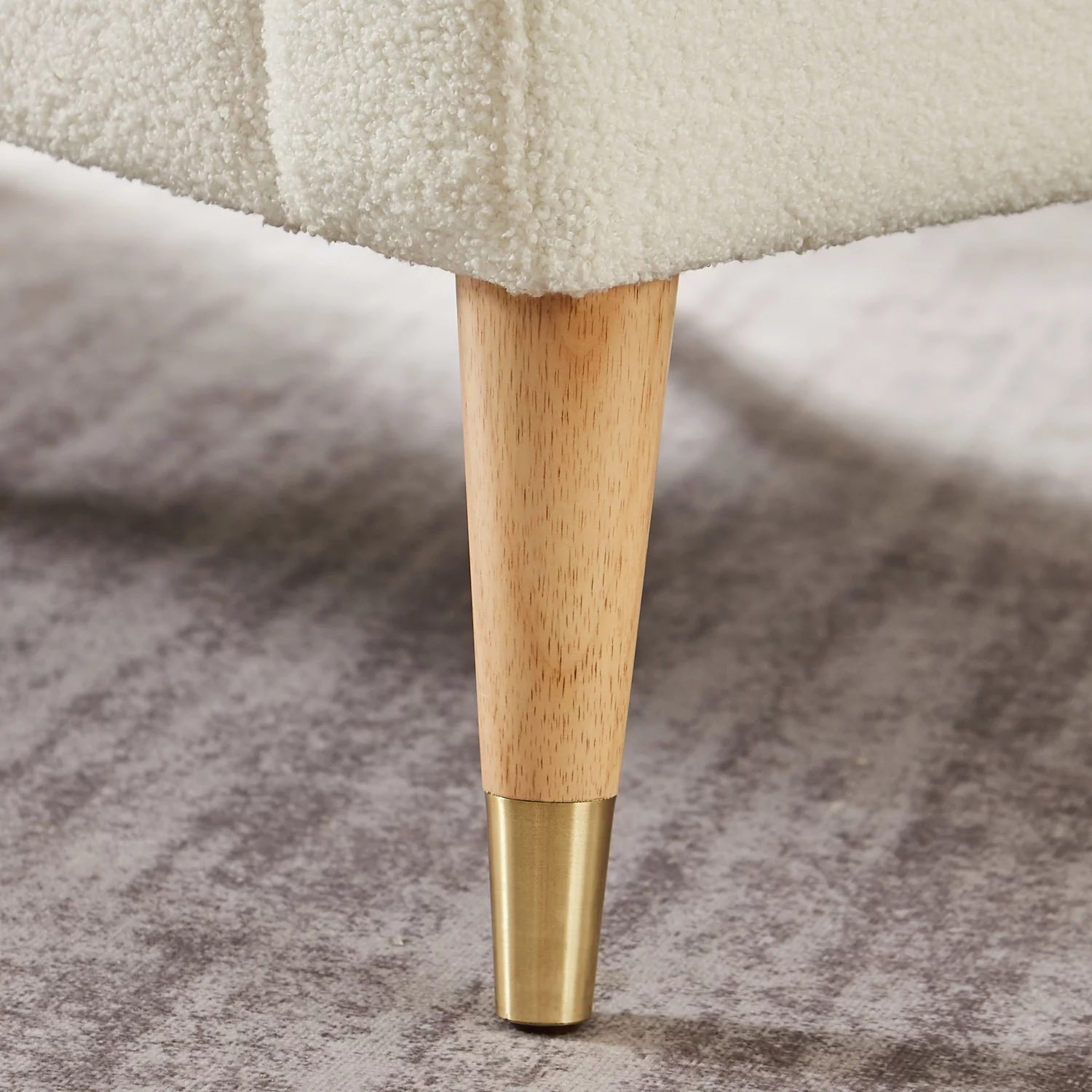 Holaki Modern Accent Chair, Upholstered Single Sofa Chair Sherpa Arm Chair for Living Room and Bedroom, Comfy Armchair with Metal Legs, White Fabric