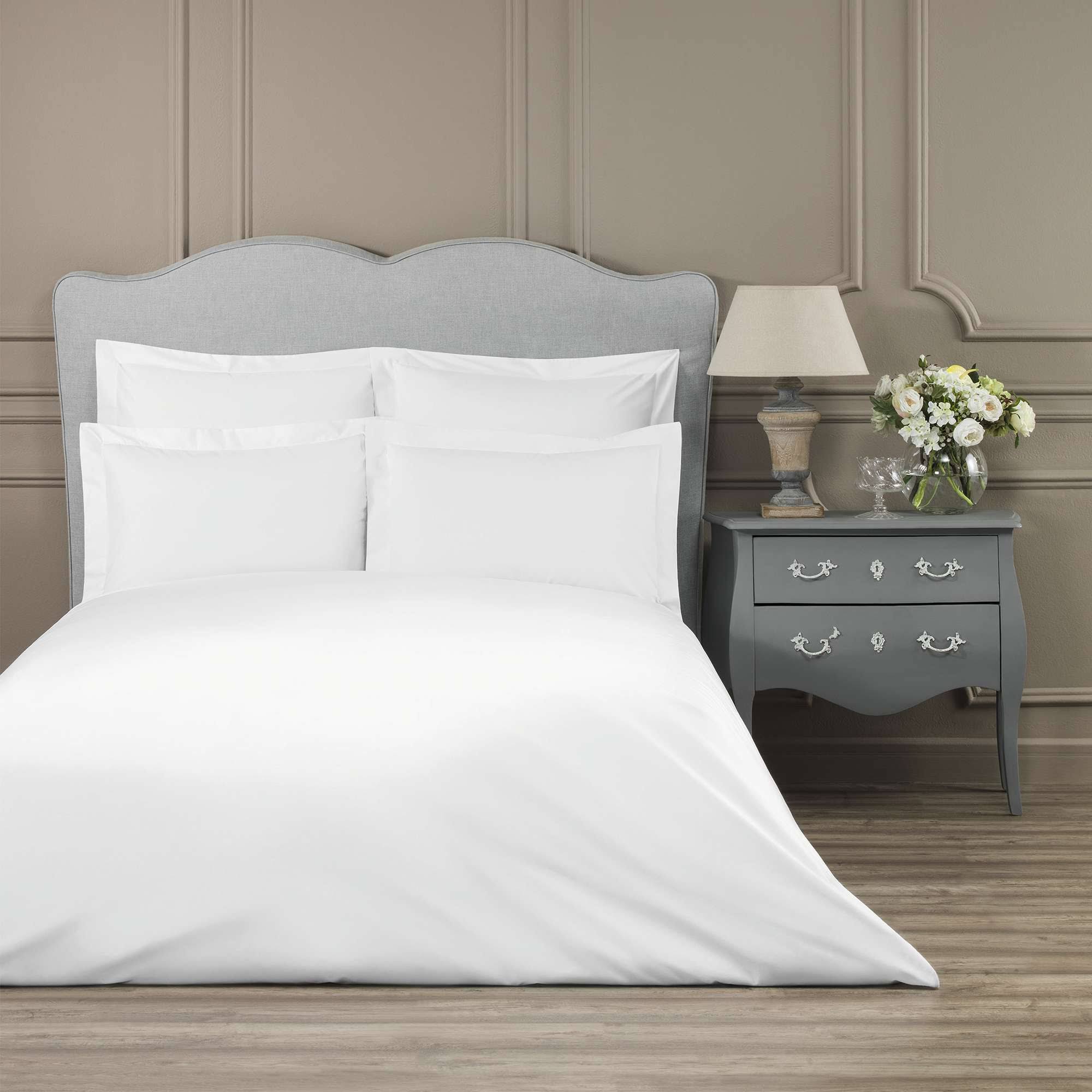 Togas Fitted Sheet Royal Cotton Sateen 220 TC Snow-White Color King Size