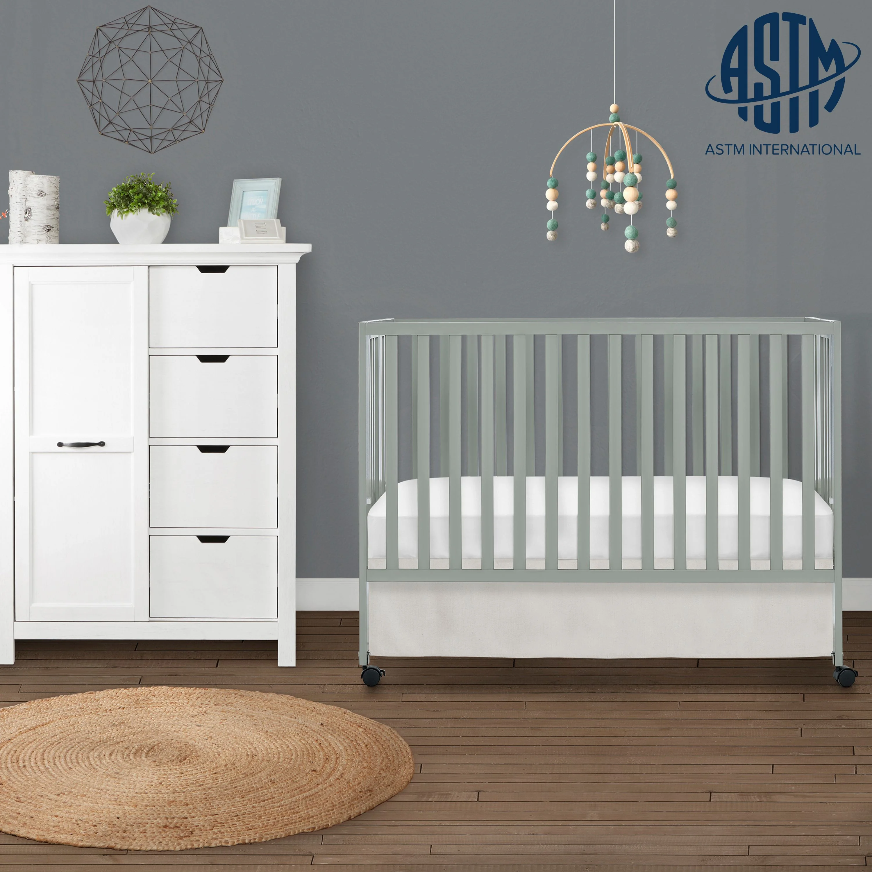 Dream On Me Quinn Full-Size Folding Crib in Cool Grey, Removeable Wheels, Modern Nursey, Adjustable Mattress Support, Portable Crib