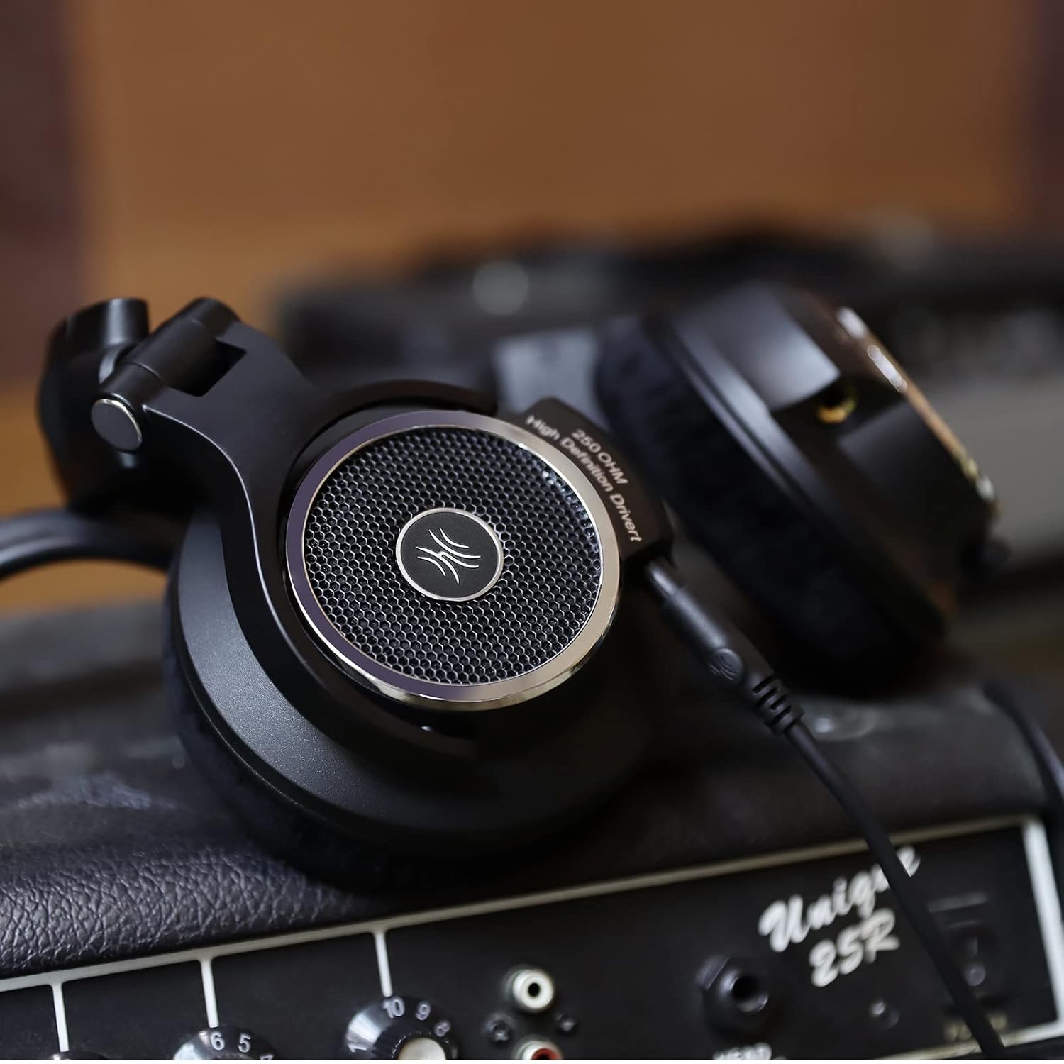 OneOdio Monitor 80 Open Back Headphones- Studio Headphones for Mixing Mastering Editing, 250 Ohm, Velour Earmuffs, Sound Isolation