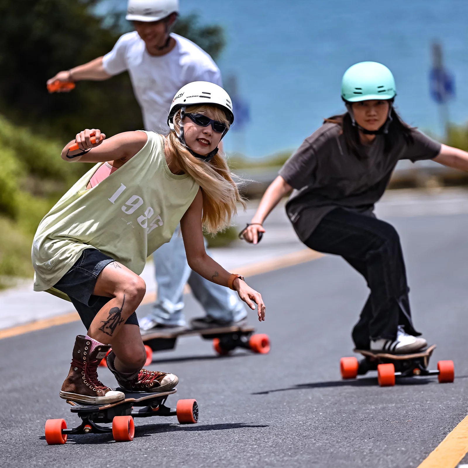 Exway Flex Belt Electric Skateboard, Speed  25mph, Range 17miles, Weight 17lbs, Battery 216Wh, Outdoors, for Adults and Teens