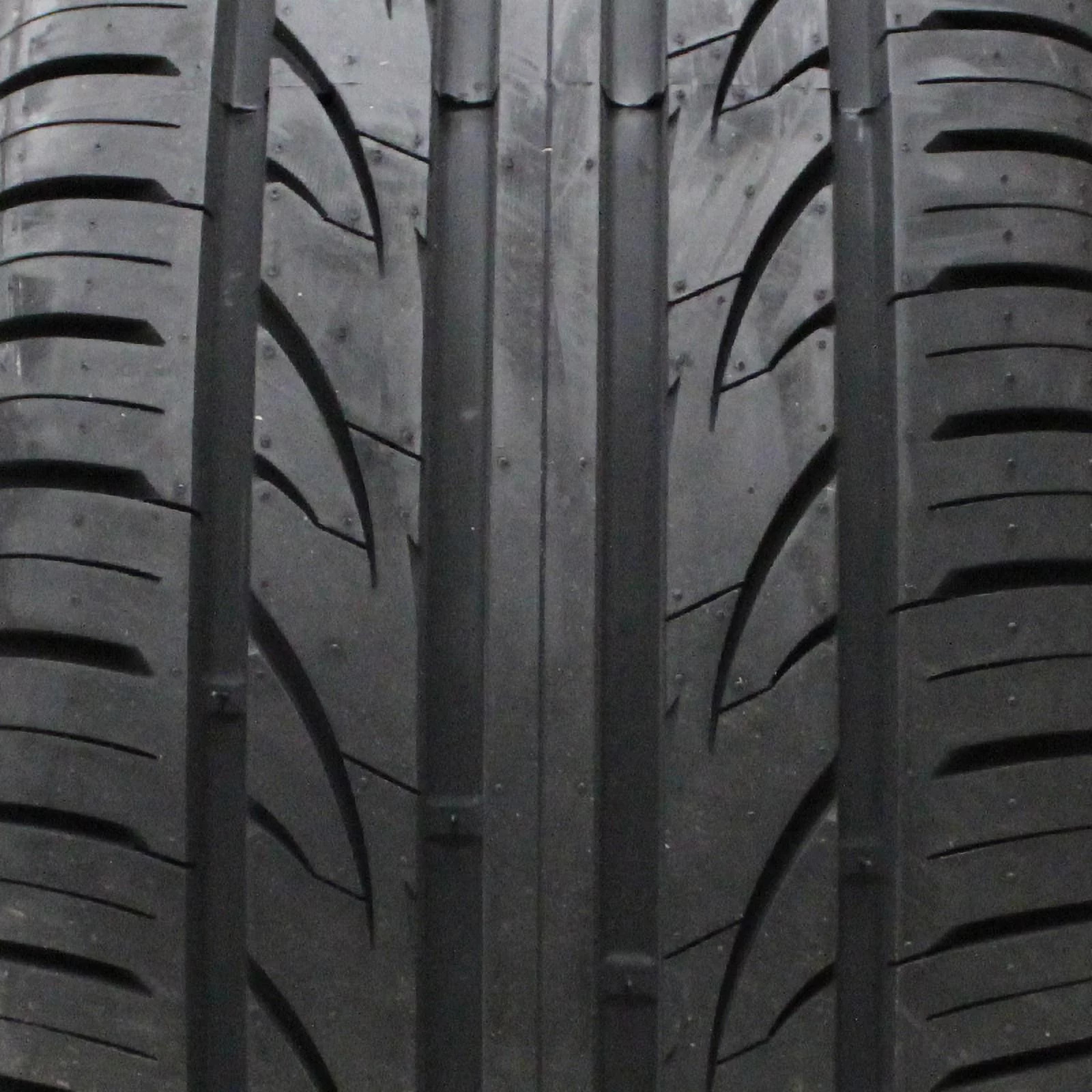 Lexani LXUHP-207 UHP 245/45ZR18 100W XL Passenger Tire
