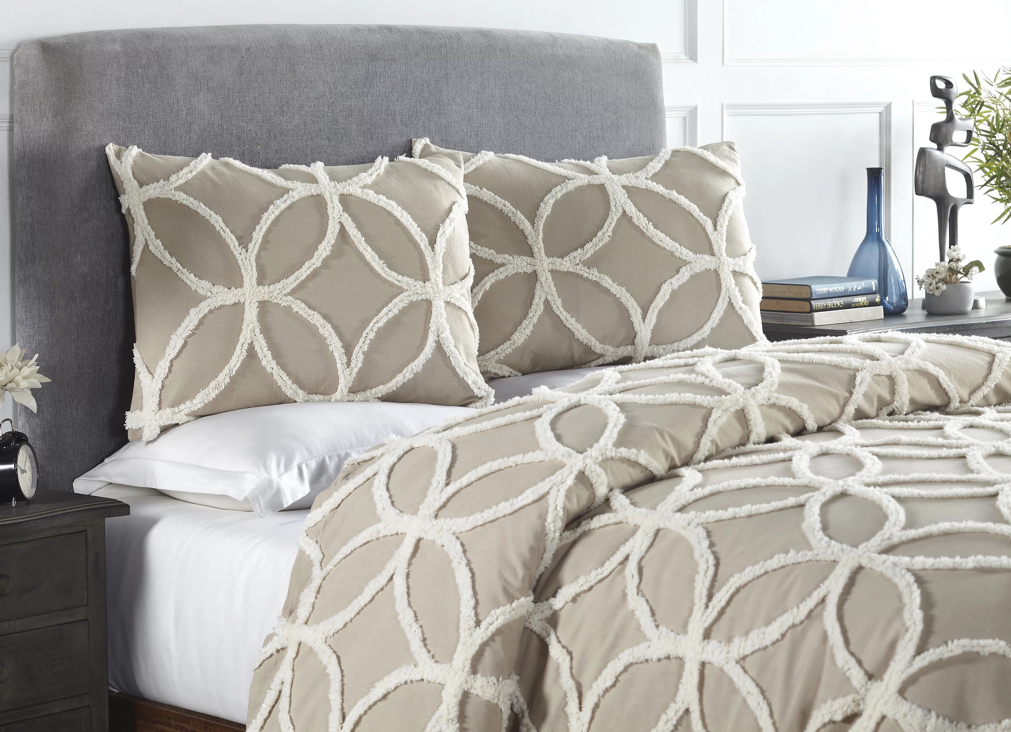 Better Trends Wedding Ring Two Tone 100% Cotton Tufted Chenille Comforter Set for All Ages