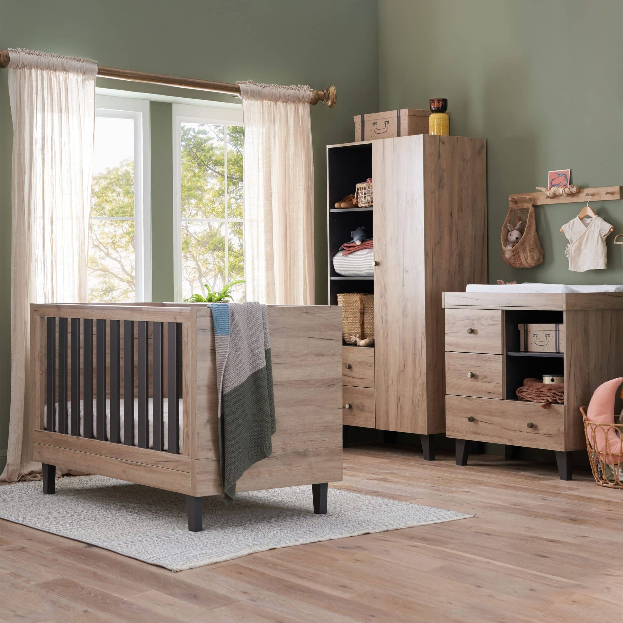 Tutti Bambini Como 4 Piece Nursery Room Set – Slate Grey/Distressed Oak