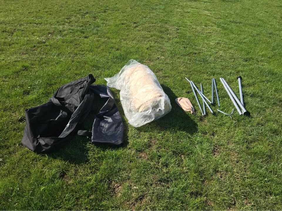 &middot; 4 Metre Bell Tent