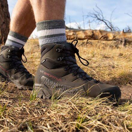 La Sportiva Men&s Nucleo High II GTX - Carbon/Chili - 40.5