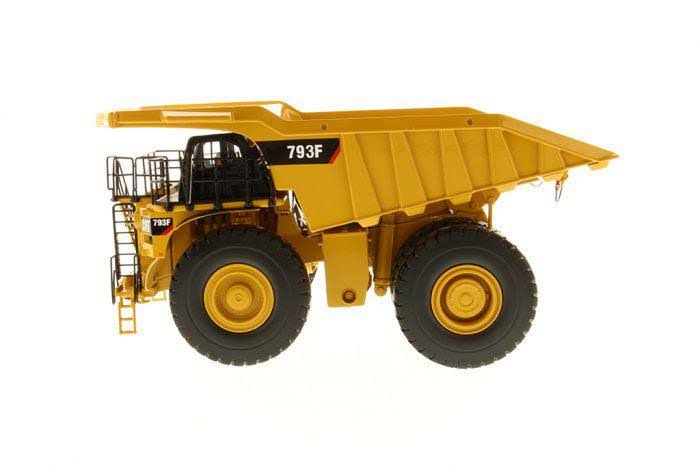 Caterpillar 793F Mining Truck High Line - 1/50 Scale
