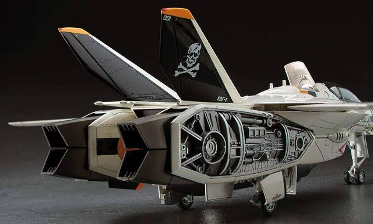 1/48 Scale Macross VF-1S/A Valkyrie Skull Squadron Construction Kit