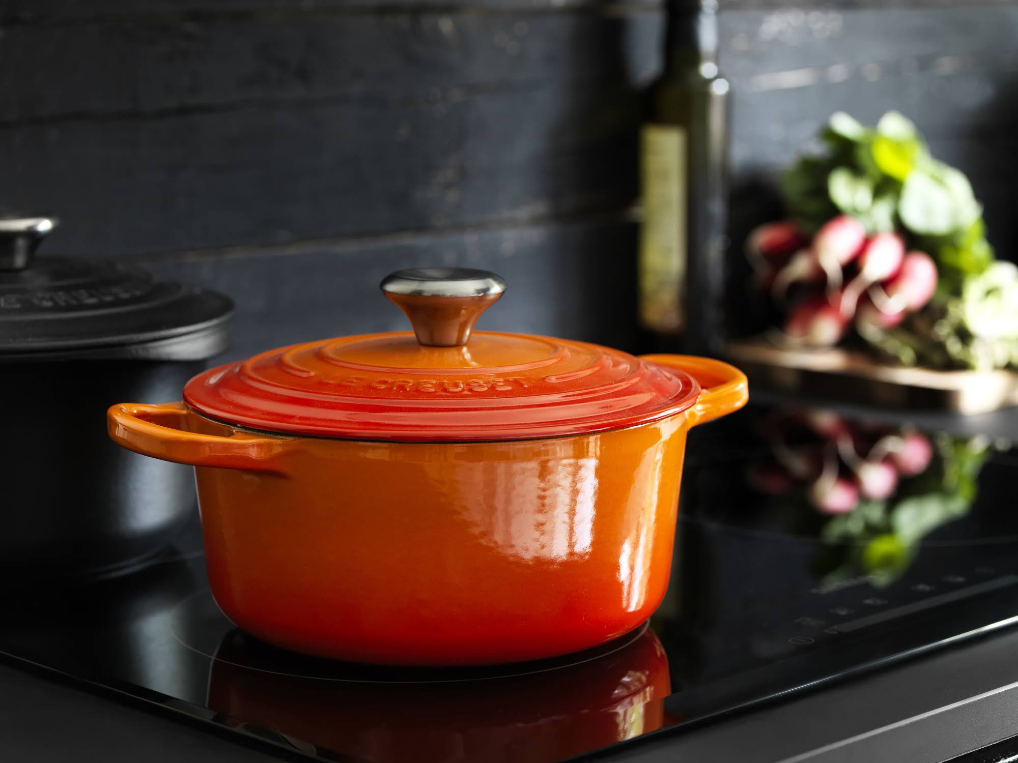 Le Creuset Signature Cast Iron 3.5-Quart Flame Round Dutch Oven