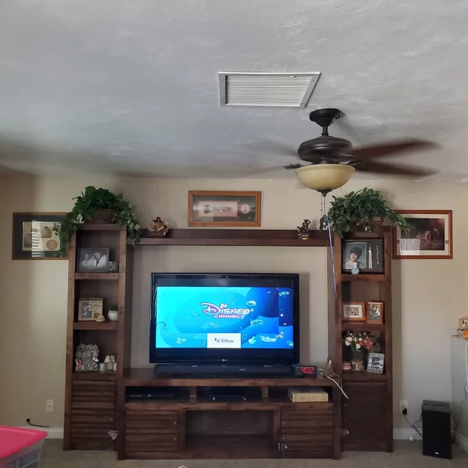 【Furniture】Maddie Entertainment Center for TVs up to 75"