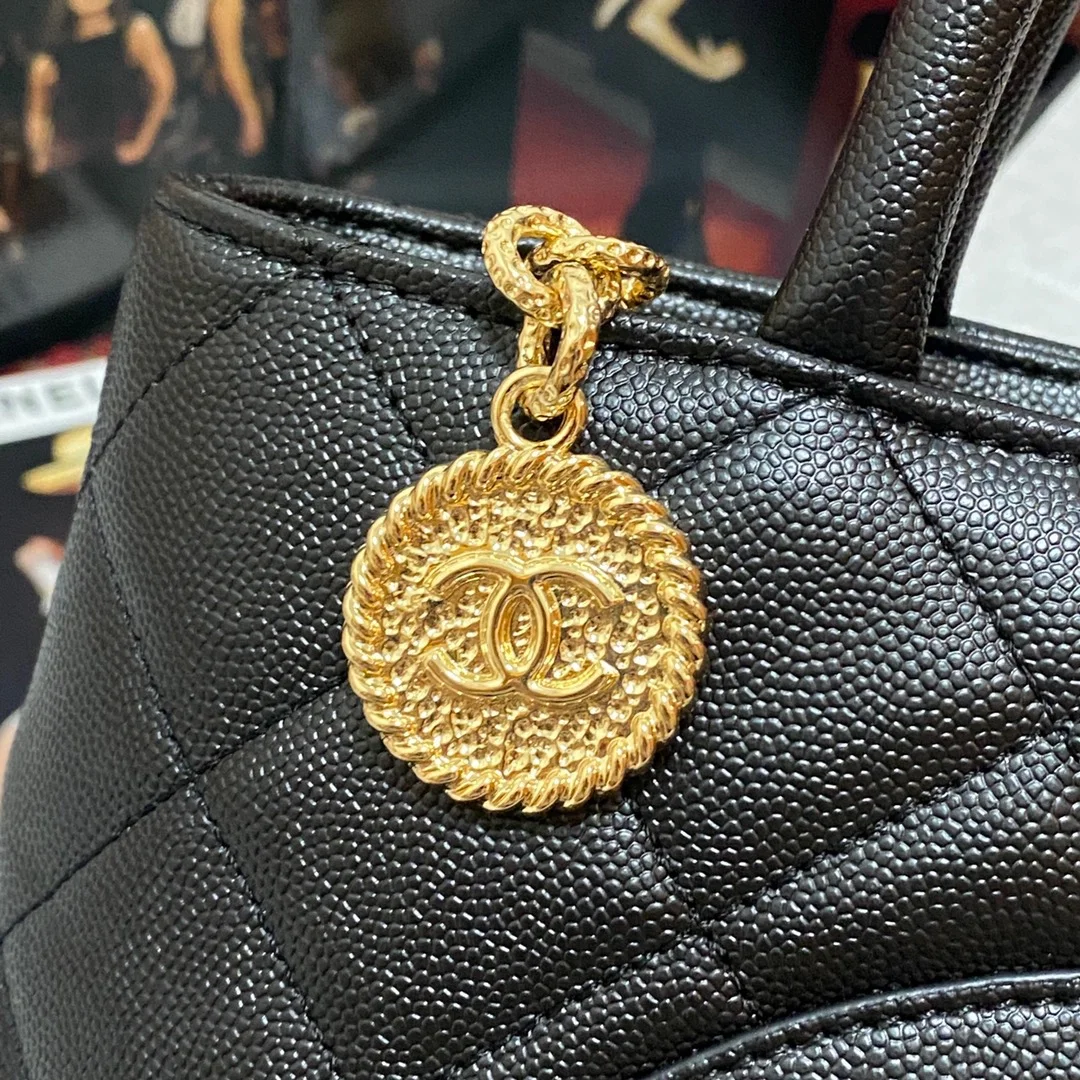 Chanel Medallion Tote Gold Hardware Caviar Black For Women, Women&rsquo;s Handbags, Shoulder Bags 15.6in/32cm
