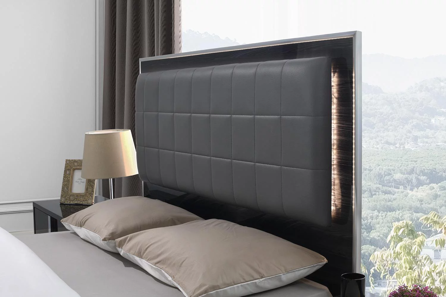 Gloss Grey Finish Queen Bed w/LED light Modern J&M Giulia