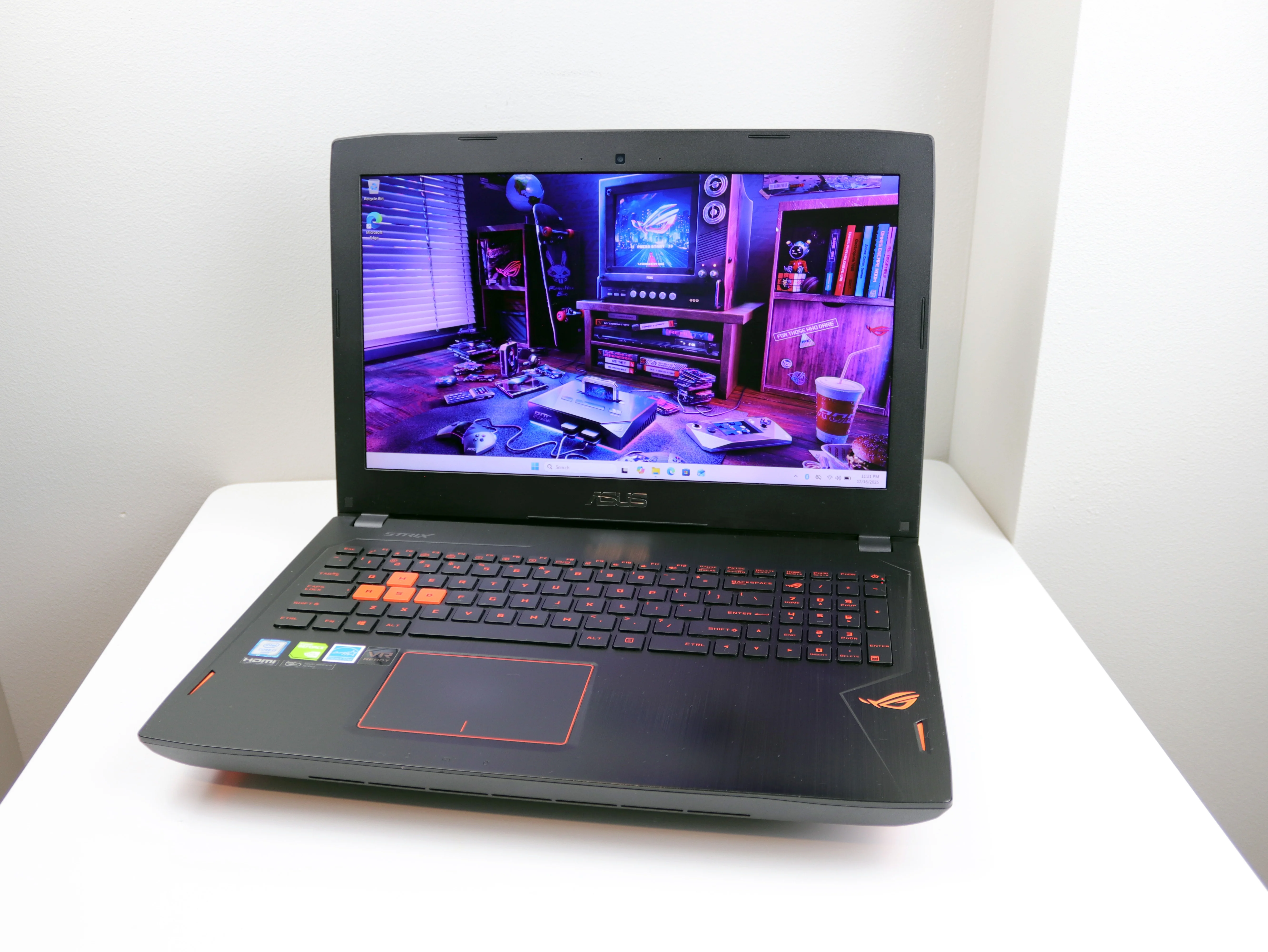 Pre-Owned ASUS ROG GL502VS 15.6" Laptop Intel i7-6700HQ 16GB 1TB SSD NVIDIA GTX 1070 8GB Windows 11