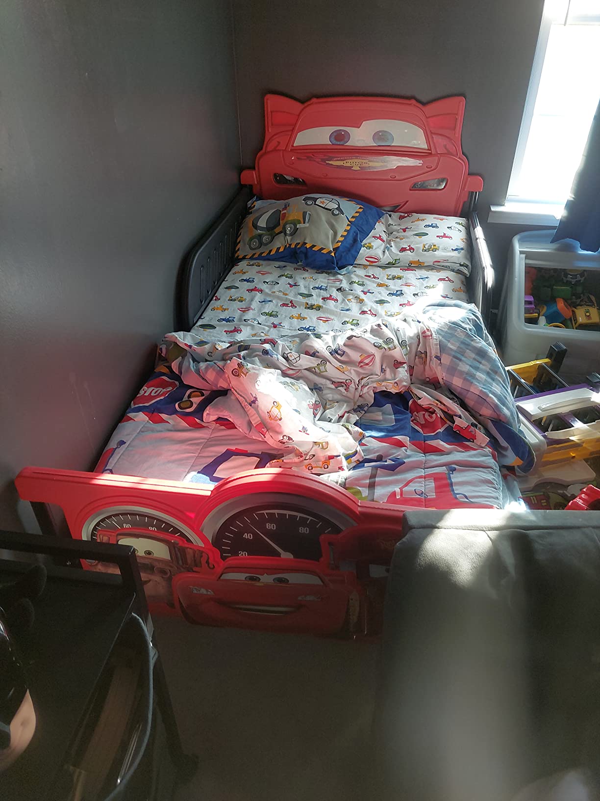 【Furniture】Marvel Spider-Man Plastic 3D-Footboard Twin Bed by Delta Children