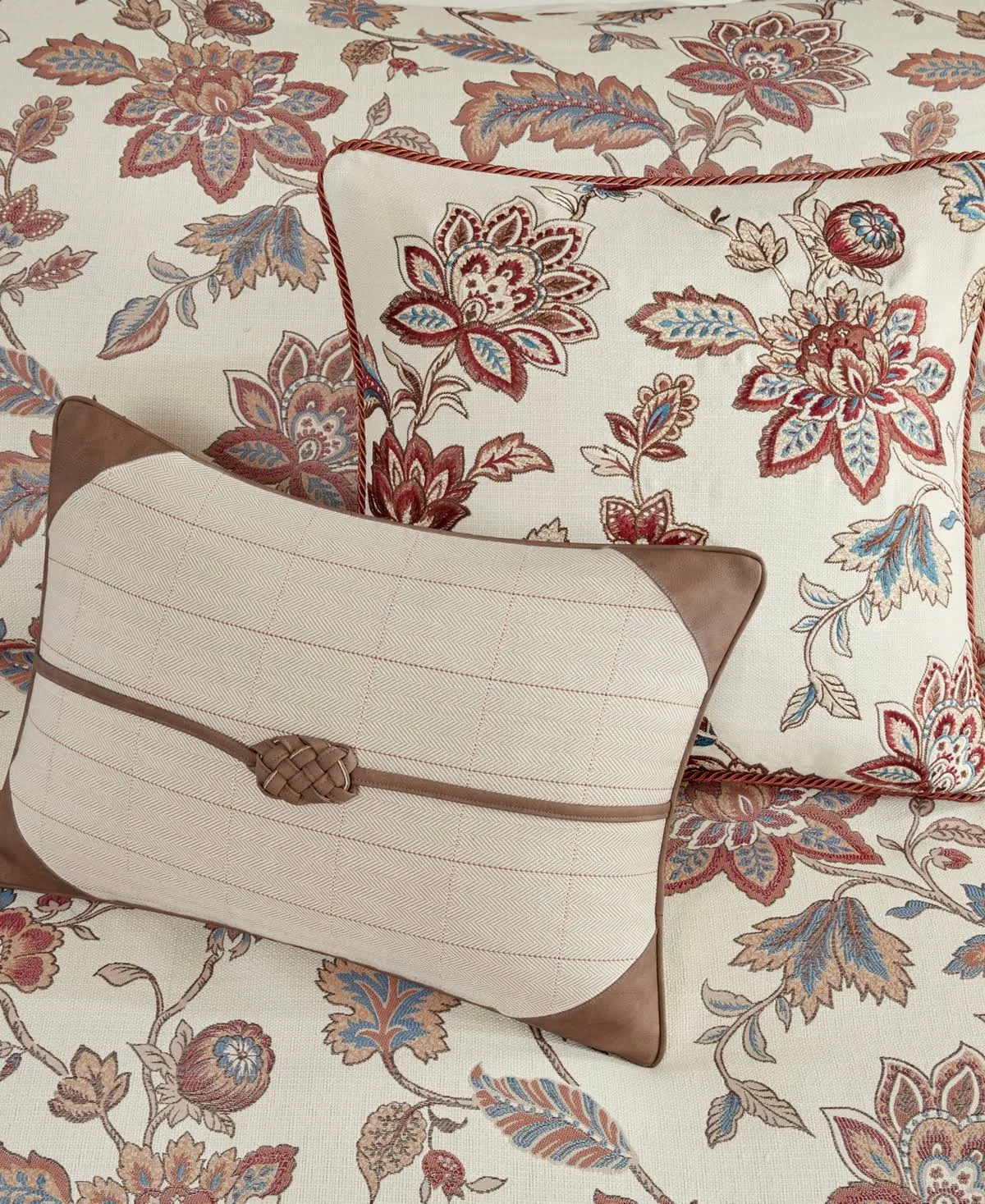 Madison Park Signature - Wentworth Jacquard Comforter Bedding Set - Red - King
