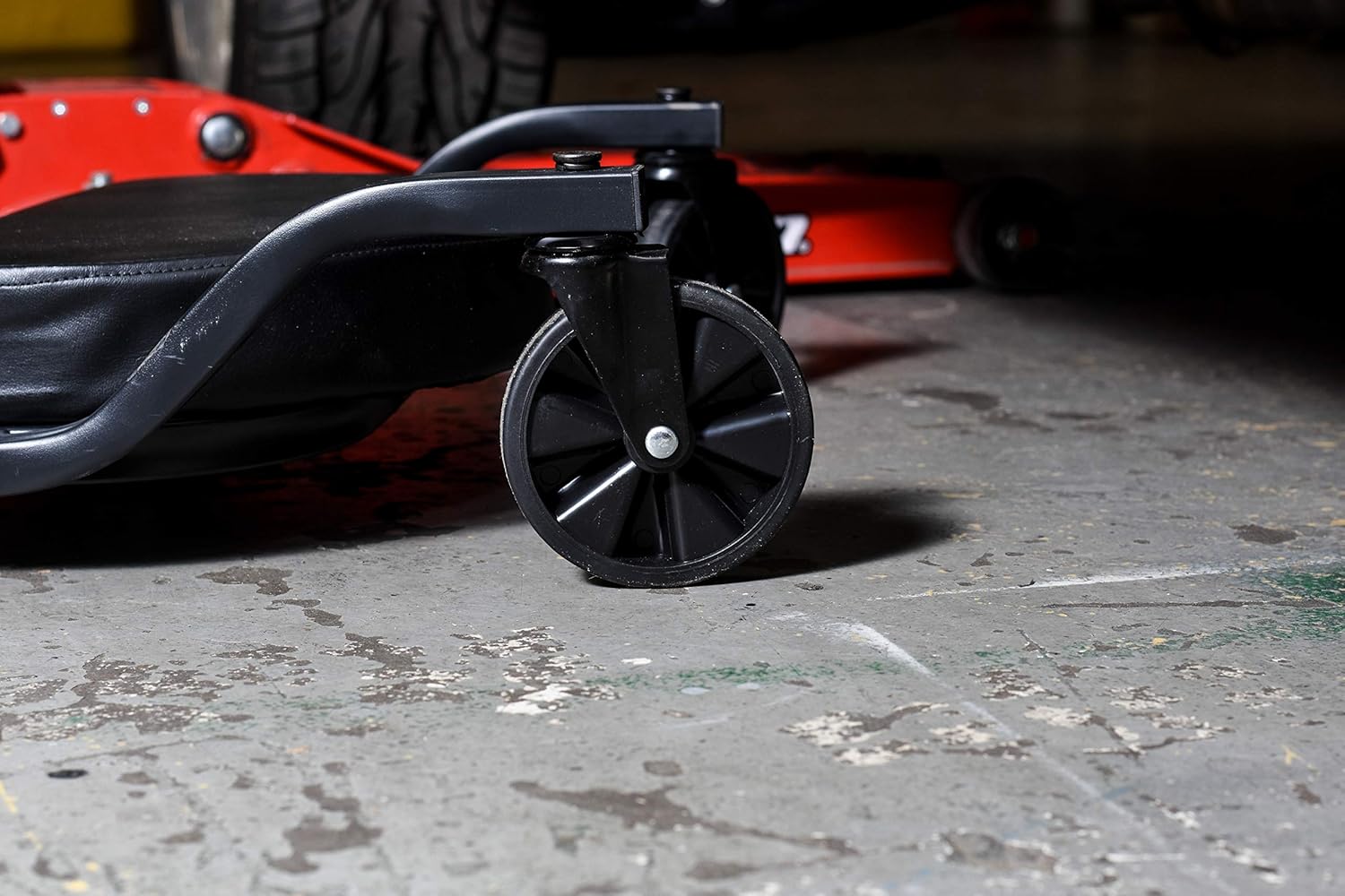 Traxion 1-100 ProGear Wide Body Low Profile Automotive Creeper W/All-Terrain 5 Casters , Black