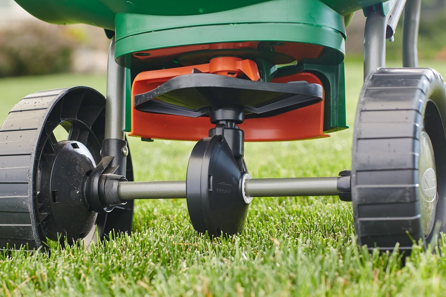 Scotts Turf Builder Pro EdgeGuard Deluxe Broadcast Spreader