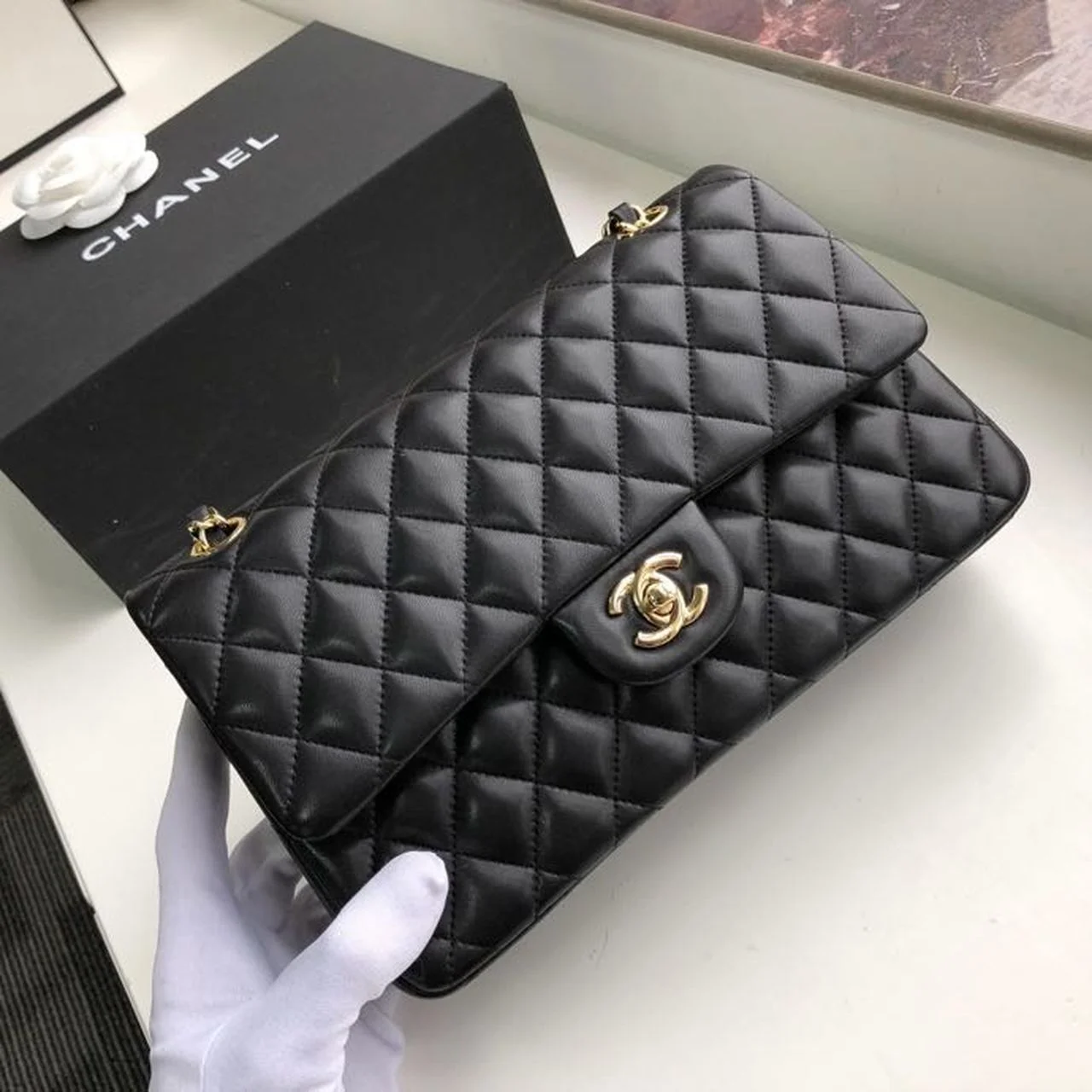 Chanel Classic Handbag Gold Toned Hardware BlackFor Women, Women&rsquo;s Bags, Shoulder And Crossbody Bags 10.2in/26cm A01112