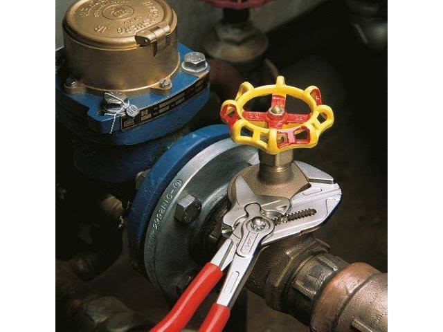 Knipex - Pliers Wrench Multi Component Grip 35mm Capacity 180mm