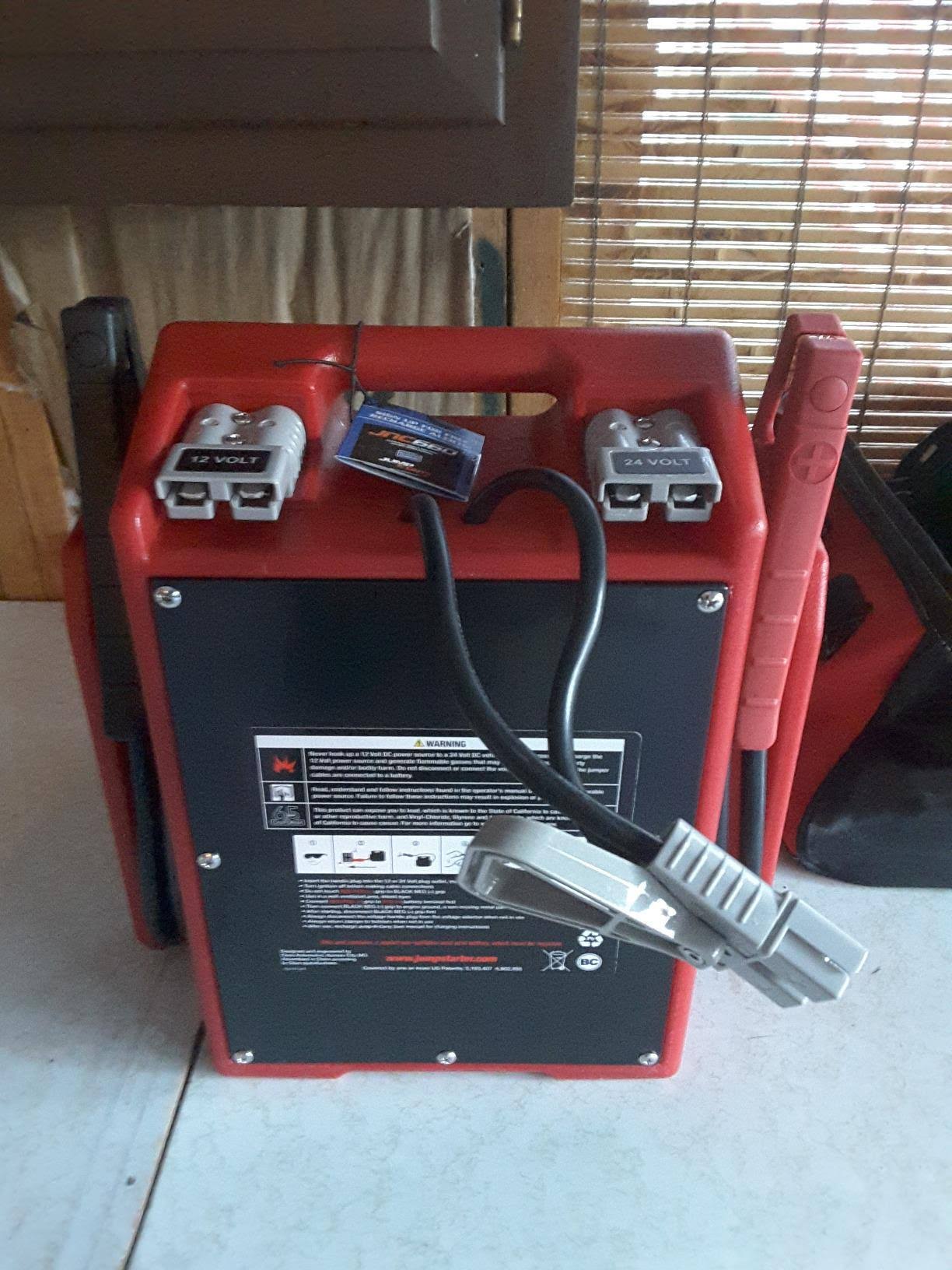 Jump-N-Carry JNC1224 3400/1700 Peak Amp 12/24V Jump Starter