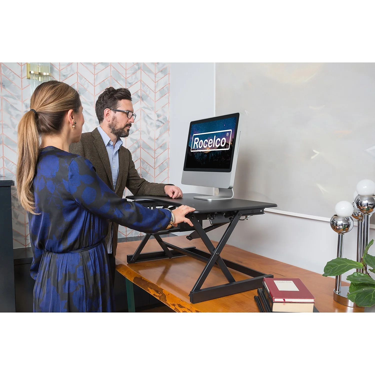 32" Height Adjustable Standing Desk Converter in Black (R EADRB2)