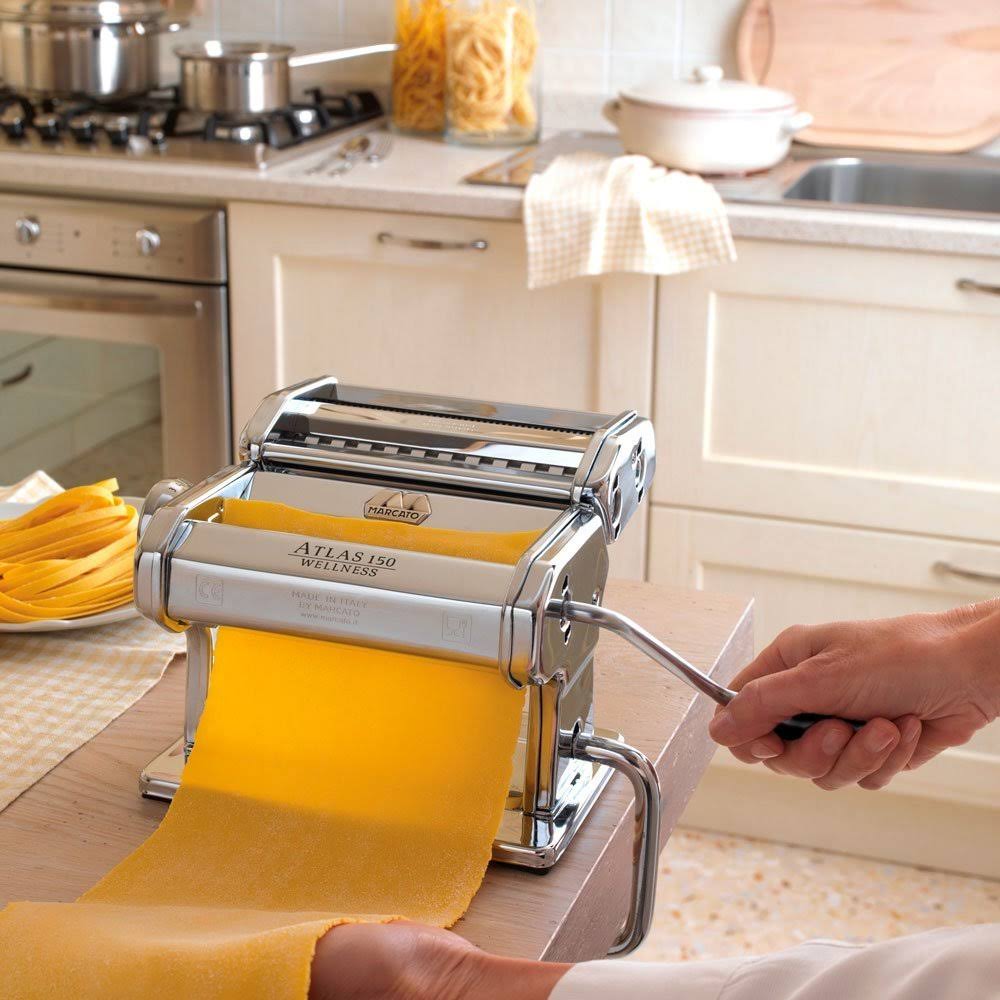 Marcato 8320 Atlas Pasta Machine, Made in Italy, Includes Pasta Cutter, Hand
