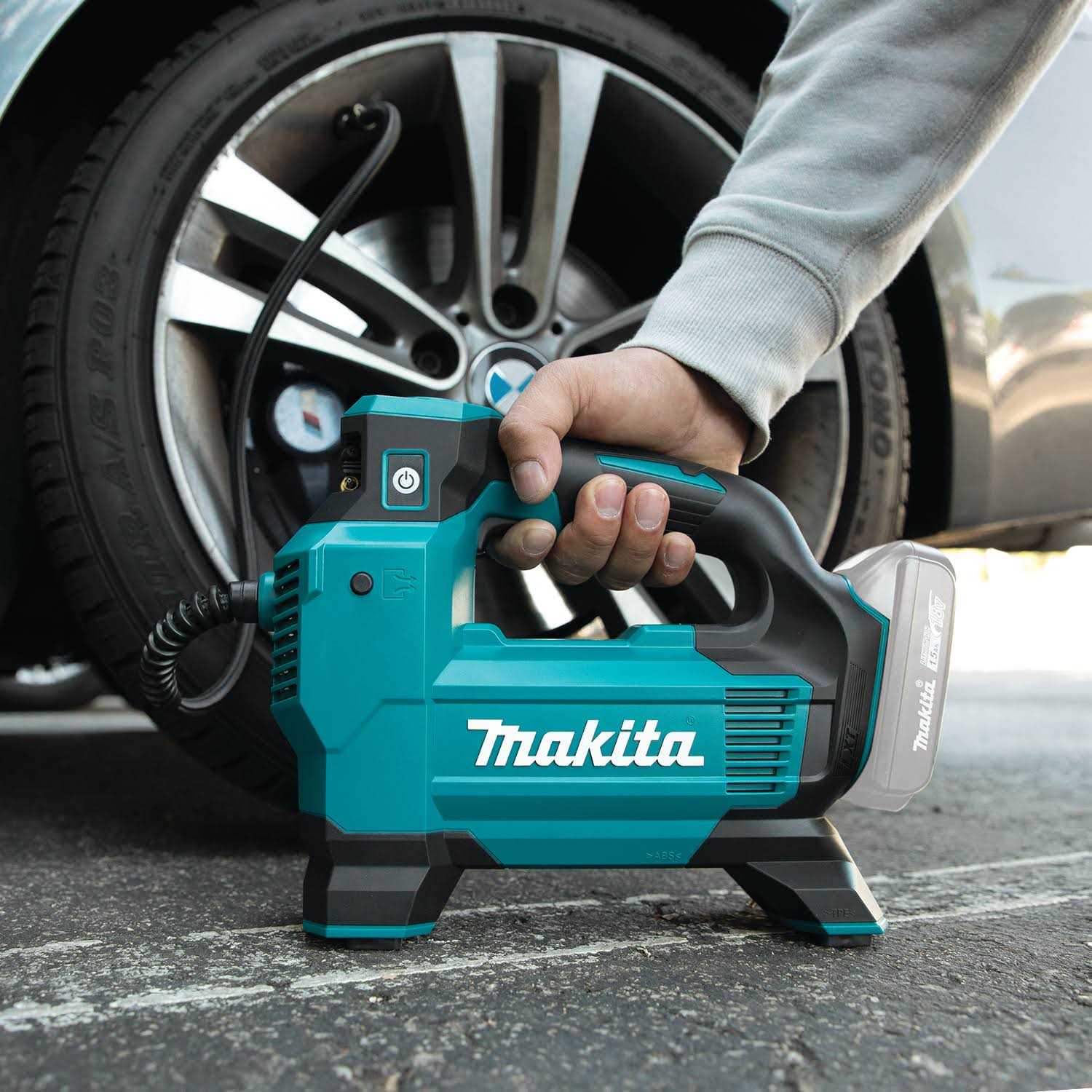 DMP181ZX Makita 18V LXT Lithium-Ion Cordless High-Pressure Inflator - Sports Supplies Online Store
