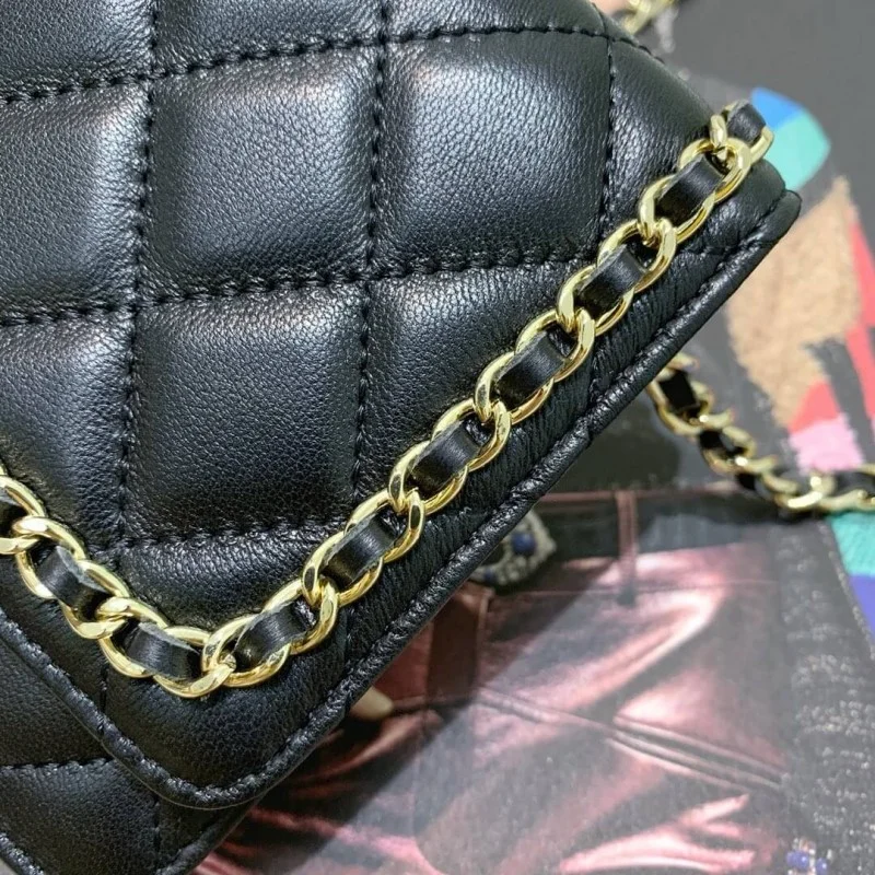 Chanel Lambskin Chain Bag 86058