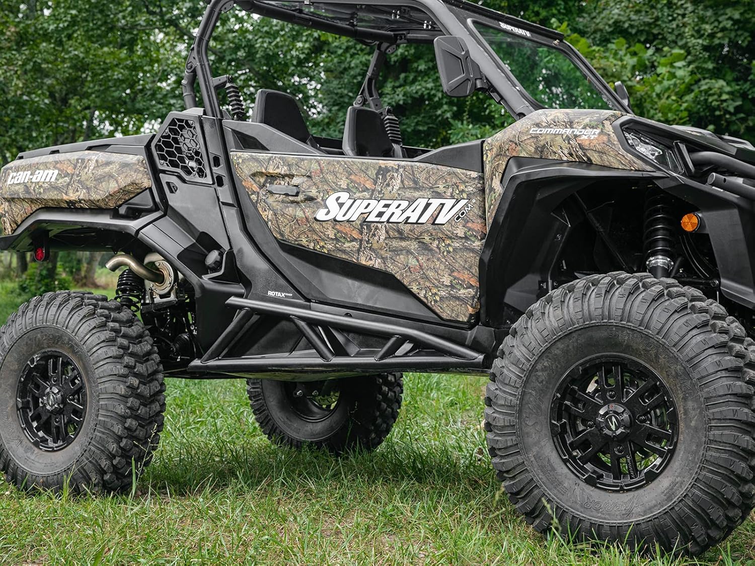 SuperATV Nerf Bars / Tree Kickers / Rock Sliders for 2021+ Can Am Commander 1000R DPS / 1000R XT / 1000R XTP | Black | Bolt-On | 1.75” Diameter Steel