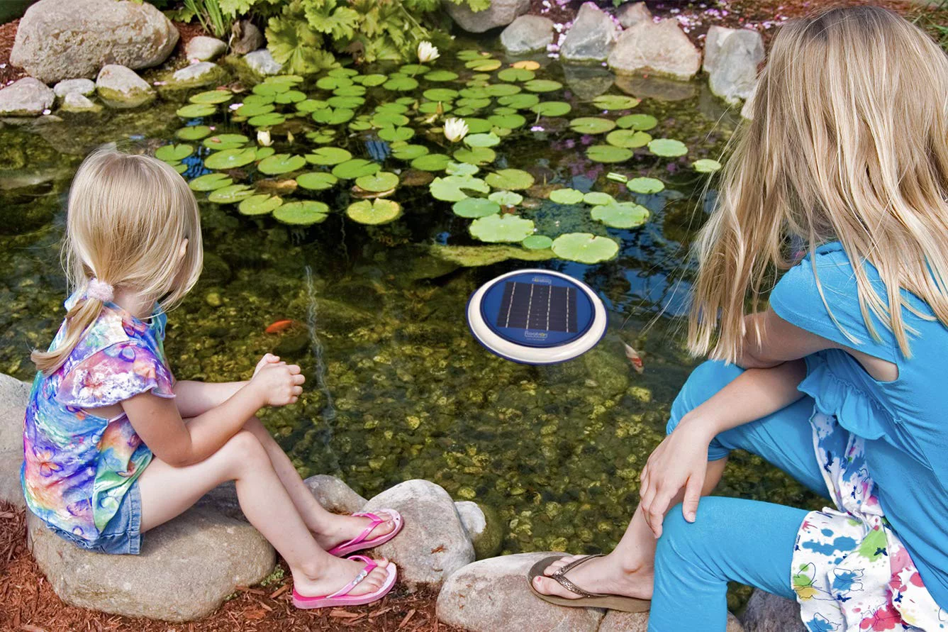 floatron Original Solar Powered Water Purifier/Ionizer - Naturally Mineralized Pool Water