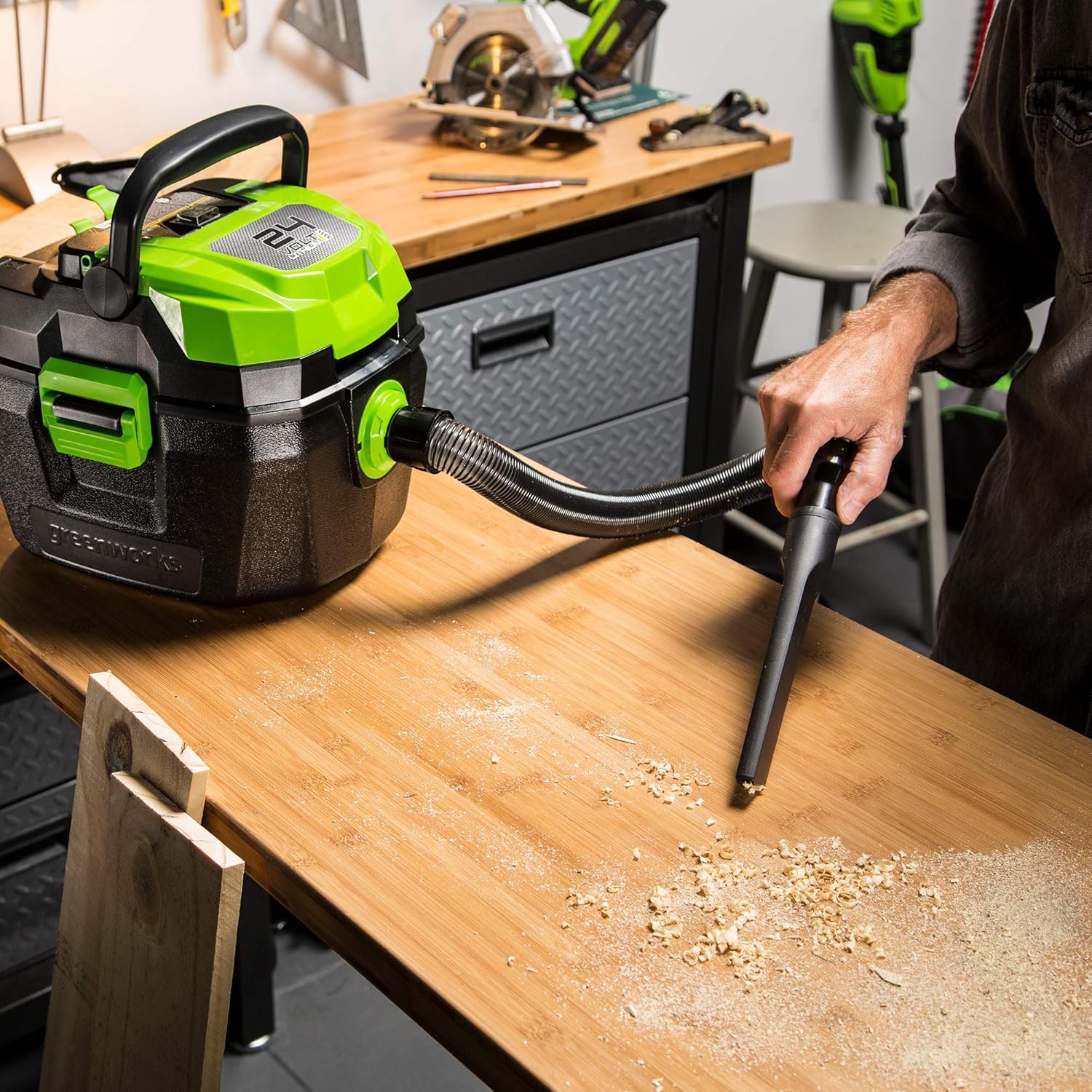 24V Cordless Wet/Dry Shop Vacuum, 2.0 Ah Battery Included BVU24211