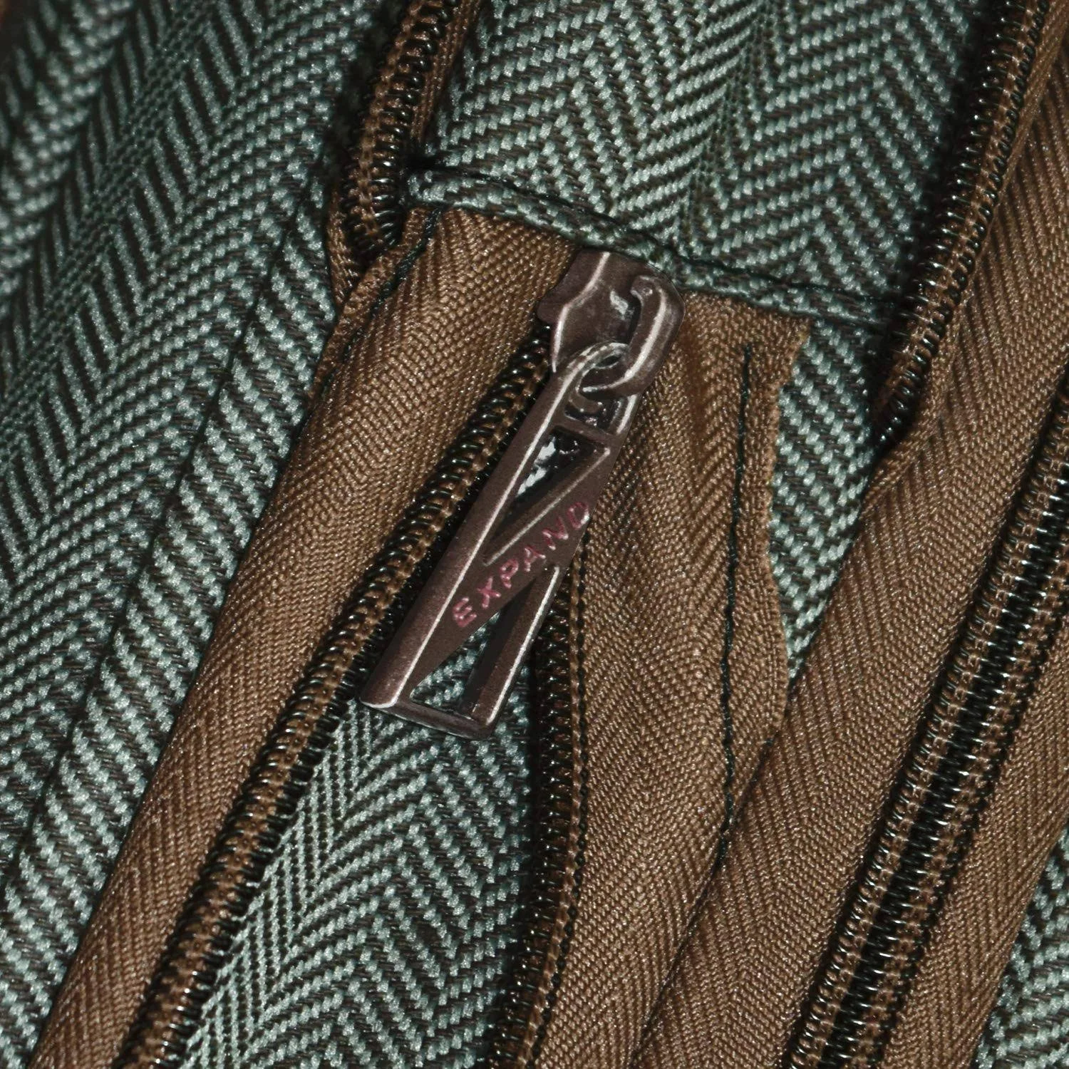 London Fog Newcastle 20-inch Spinner Carry-On Slate Bronze