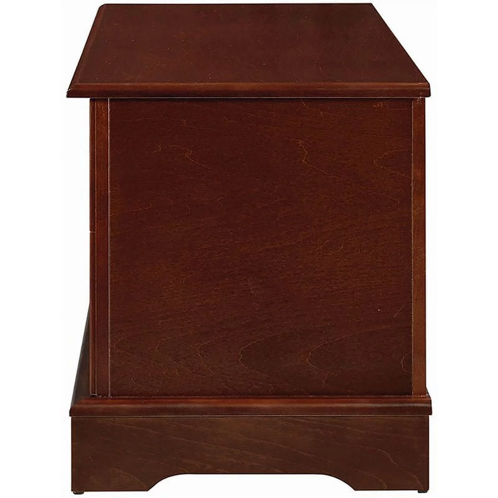 Kingfisher Lane Rectangular Traditional Wood Cedar Chest in Brown