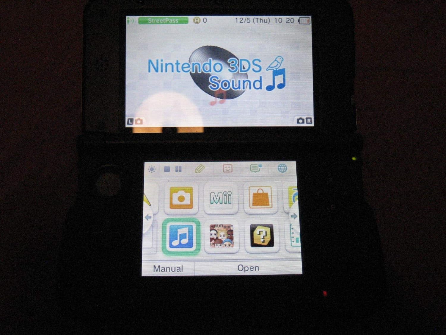 Nintendo 3DS XL - Blue/Black with Mario Kart 7 Pre-Installed (Renewed)