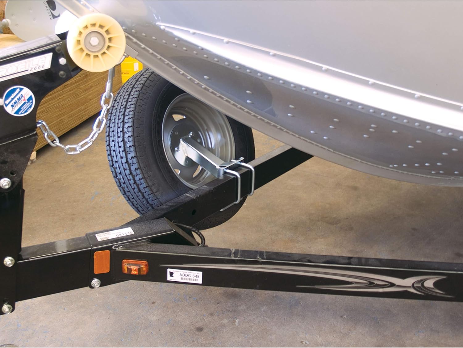 Extreme Max 3001.0064 High Mount Spare Tire Carrier