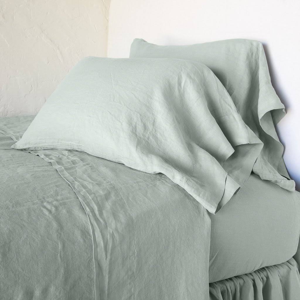 Bella Notte Linen Flat Sheet, Queen / Eucalyptus
